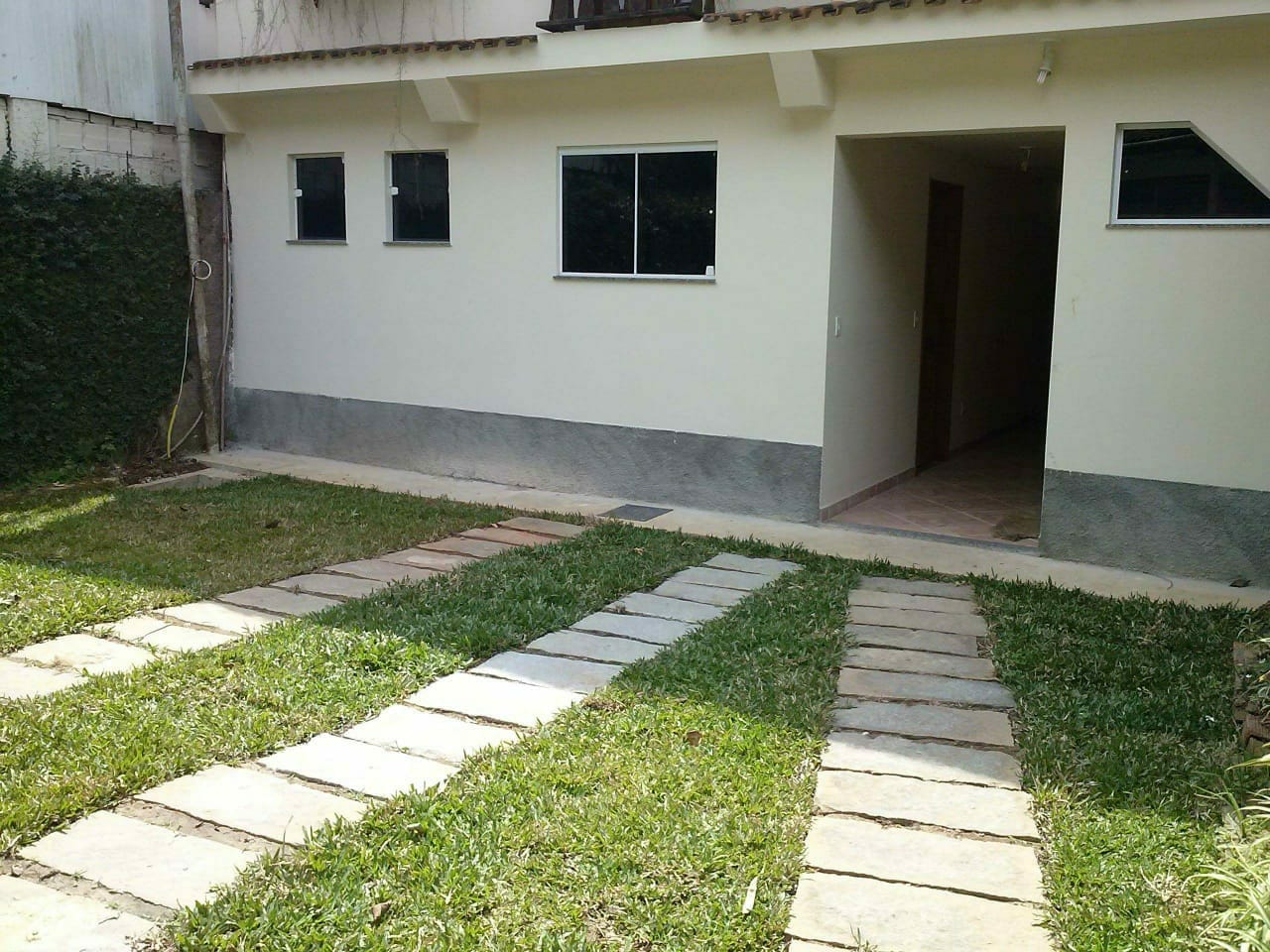 Casa Beira Rio Mobiliada em Lumiar. Código: ALA23